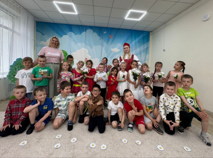 В нашем детском саду прошёл праздник "Волшебная ромашка"! В нашем детском саду прошёл праздник "Волшебная ромашка"!.